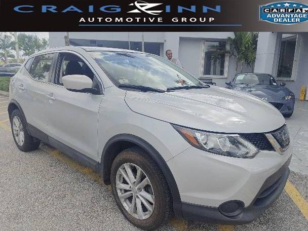 NISSAN ROGUE SPORT 2018 JN1BJ1CR4JW262241 image